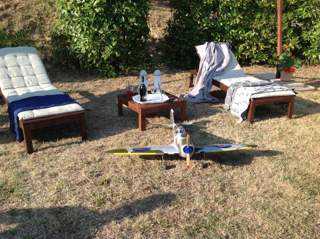 B&B Dell'Aviatore San Liberato Exterior photo
